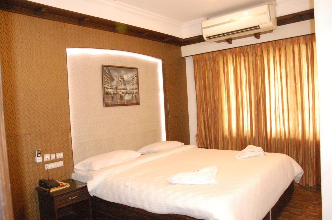 Hotel Blue Star Coimbatore Exterior foto