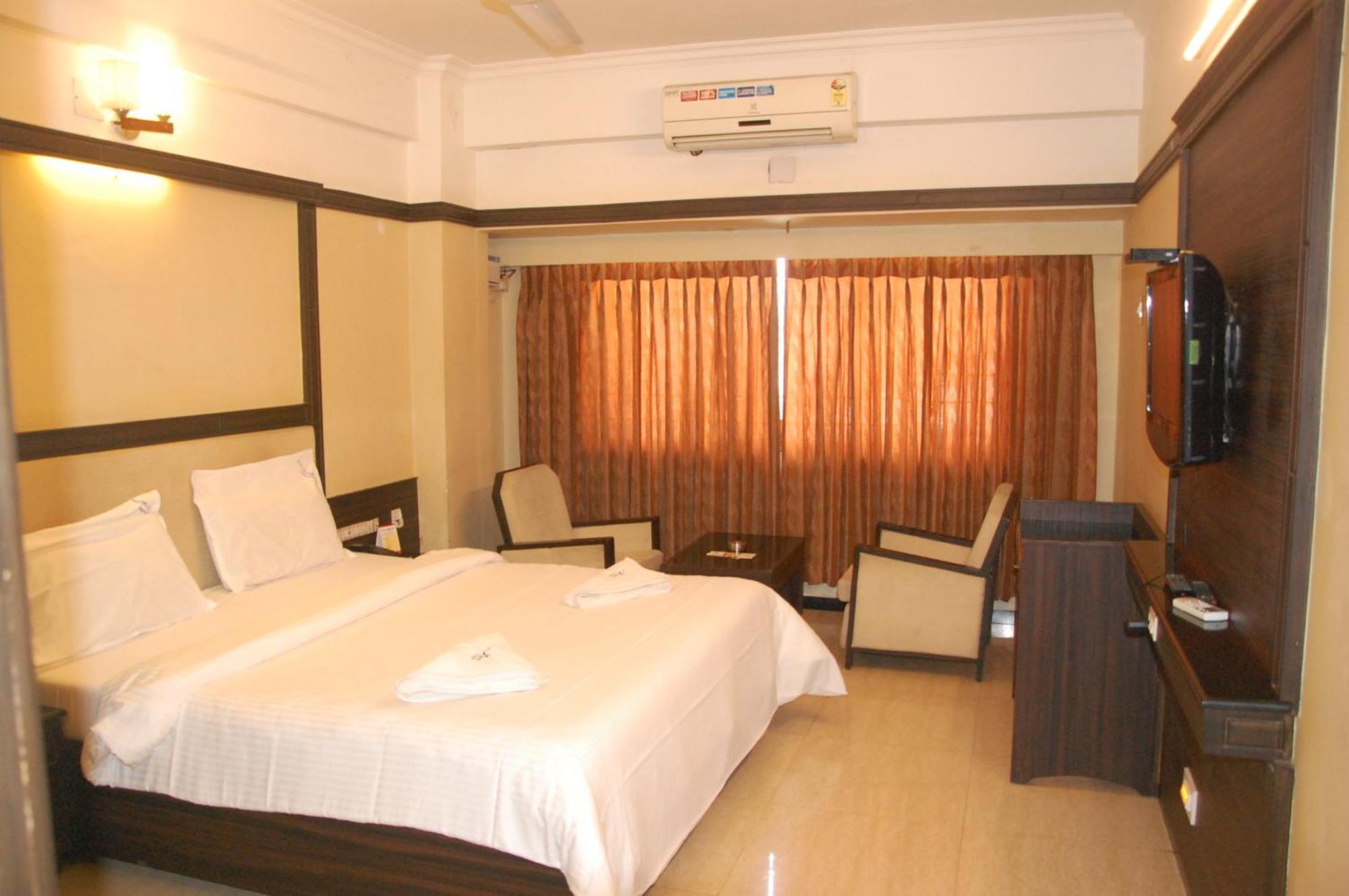 Hotel Blue Star Coimbatore Exterior foto
